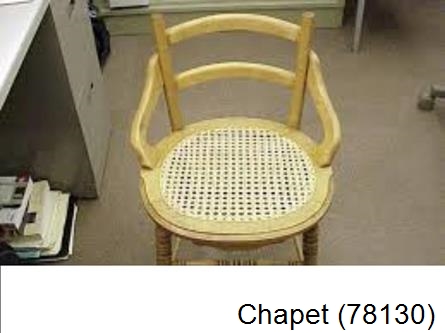 Chaise restaurée Chapet-78130