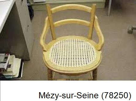 Chaise restaurée Mezy-sur-Seine-78250
